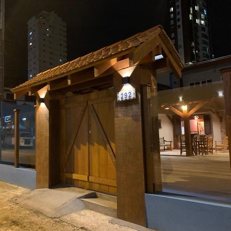 Casa Di Praia บัลเนอาริโอ กังโบริว ภายนอก รูปภาพ